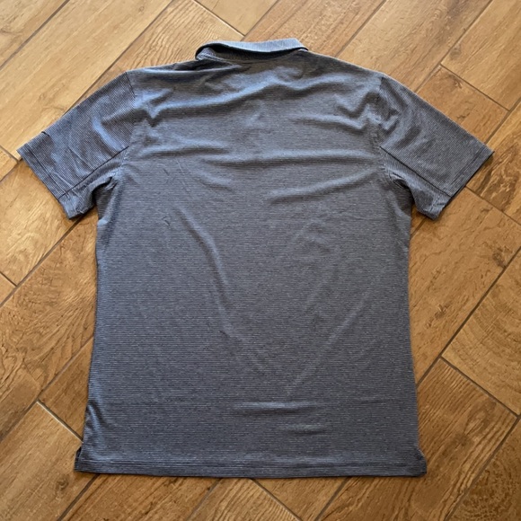 Blue Nike golf standard fit polo size M - Picture 3 of 3